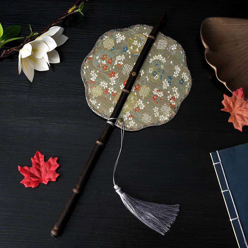 Buddha Stones手作り 花 桃色 ビワ 鳥 鶴 蝶柄 長い紫色の竹製ハンドル 携帯用 巻き上げ式扇風機