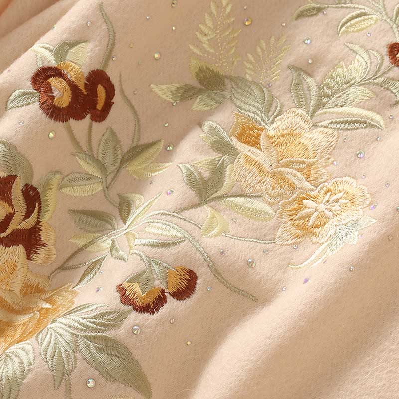 Buddha Stonesウールショール 赤い花と銀の葉の刺繍タッセル 冬用 心地よい旅行用スカーフ ラップ