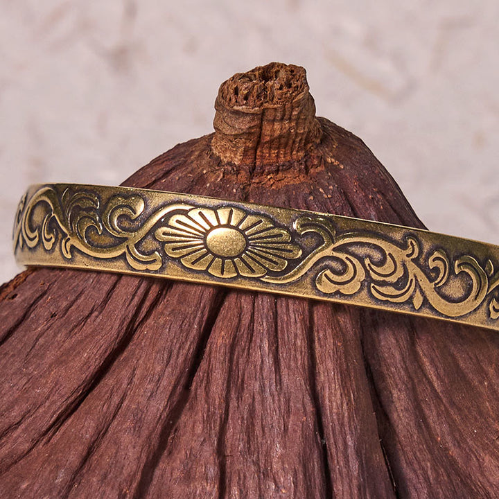 Buddha Stonesデイジーフラワー ツル 銅 真鍮 幸運 セルフケア カフ ブレスレット バングル