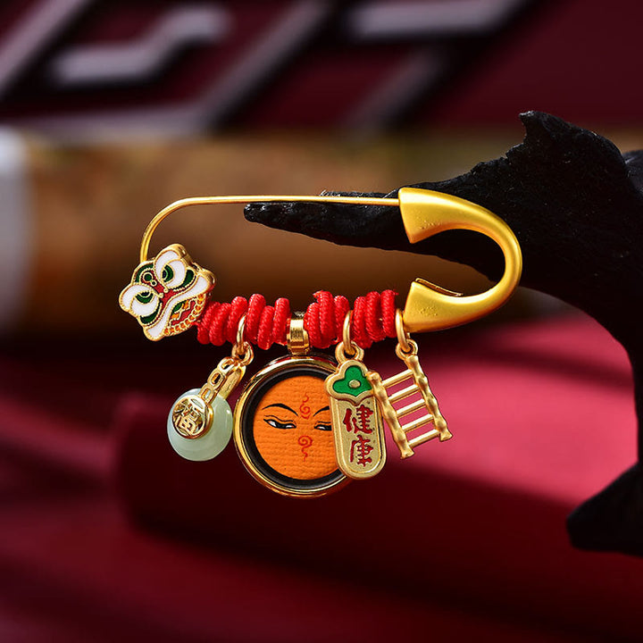 Buddha Stonesの踊る獅子 翡翠 平和バックル 福の字 安全と幸福 銅製 幸運のブローチ