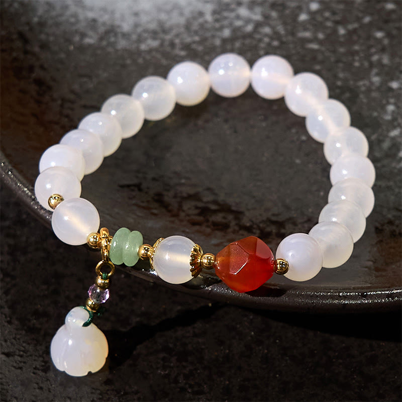 Buddha Stones白瑪瑙 赤瑪瑙 蓮の鞘 チャーム 幸運ブレスレット