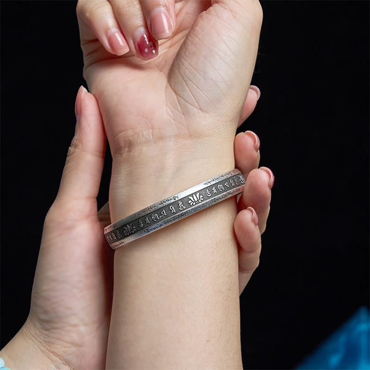 Buddha Stonesオーム・マニ・パドメ・フム般若心経 マントラ 蓮華座 平和瞑想 カフブレスレット バングル