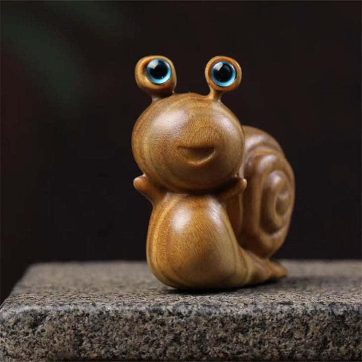 ミニグリーンサンダルウッドカタツムリ彫刻のBuddha Stonesデスク装飾