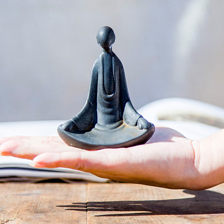 Buddha Stones手作り 座像無形の仏鉄粉 錆 鋳造 樹脂 像 装飾 - image 1