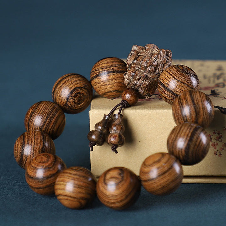 Buddha Stones、ローズウッド、グリーンサンダルウッド、小葉紫檀、龍彫刻の守護ブレスレット