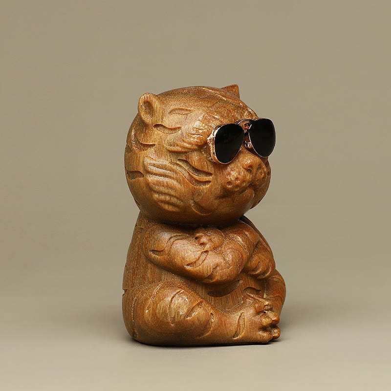 Buddha Stones小さな緑の白檀の虎の彫刻が施されたポジティブなデスクデコレーション - image 1