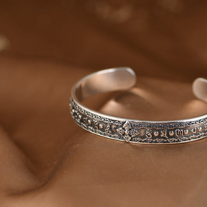 Buddha Stones925スターリングシルバーオーム・マニ・パドメ・フムダブルドルジェ 刻印入り ウィズダムカフブレスレット バングル