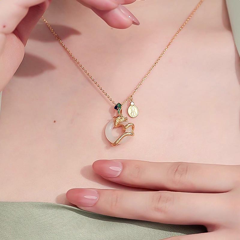 Buddha Stones龍年 925 スターリングシルバー 和田白翡翠 平和バックル 吉兆雲 成功のネックレスペンダント
