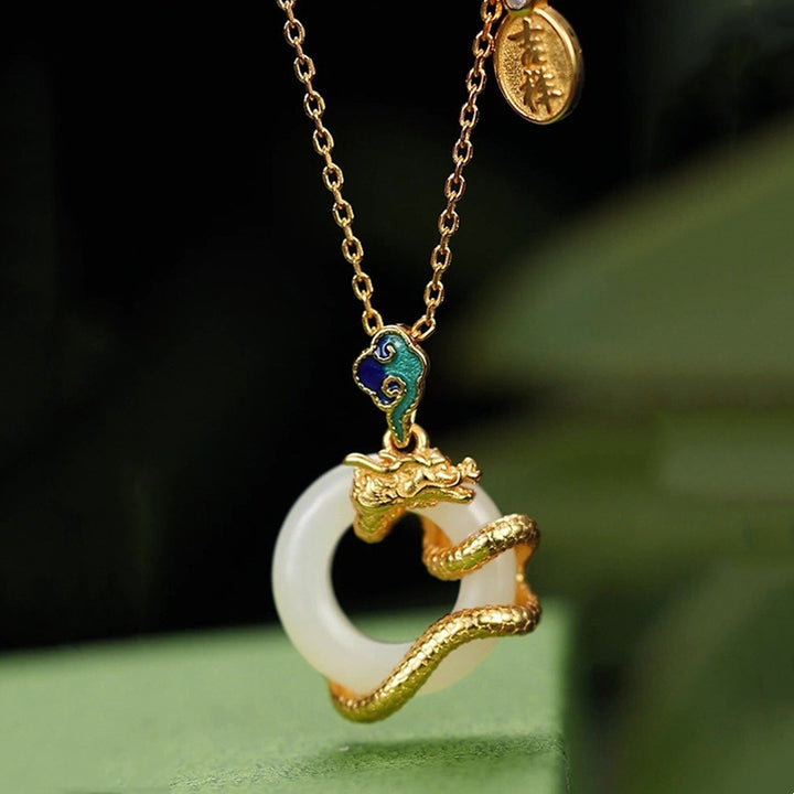 Buddha Stones龍年 925 スターリングシルバー 和田白翡翠 平和バックル 吉兆雲 成功のネックレスペンダント