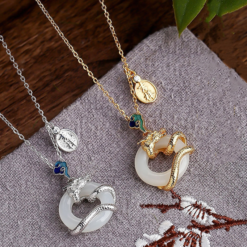 Buddha Stones龍年 925 スターリングシルバー 和田白翡翠 平和バックル 吉兆雲 成功のネックレスペンダント