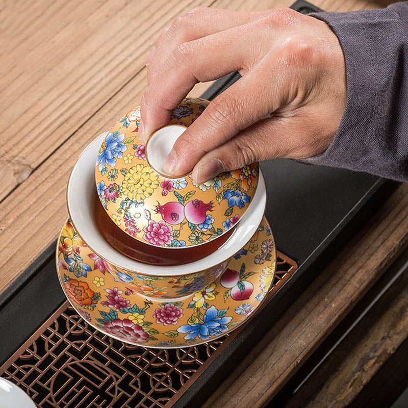 Buddha Stones牡丹の花の陶器蓋碗三彩ティーカップカンフーティーカップとソーサー蓋付き