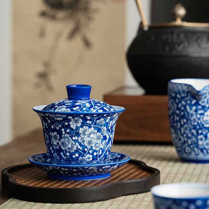 Buddha Stones梅花青白磁セラミック蓋碗三彩ティーカップカンフーティーカップ＆ソーサー蓋付き185ml