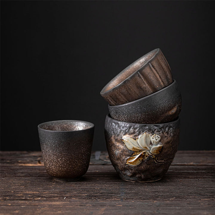 Buddha Stones、蓮の葉、花、縁起の良い雲、陶器のティーカップ、カンフーティーカップ