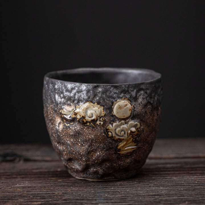Buddha Stones、蓮の葉、花、縁起の良い雲、陶器のティーカップ、カンフーティーカップ