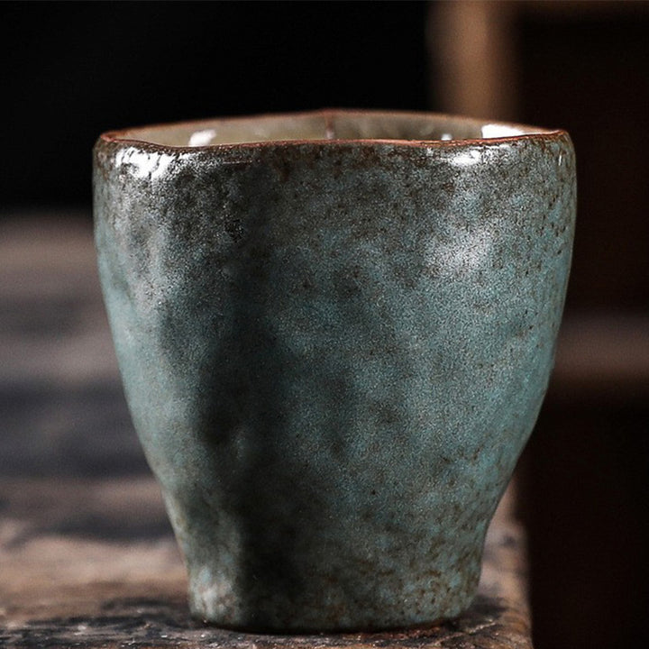 Buddha Stones、蓮の葉、花、縁起の良い雲、陶器のティーカップ、カンフーティーカップ