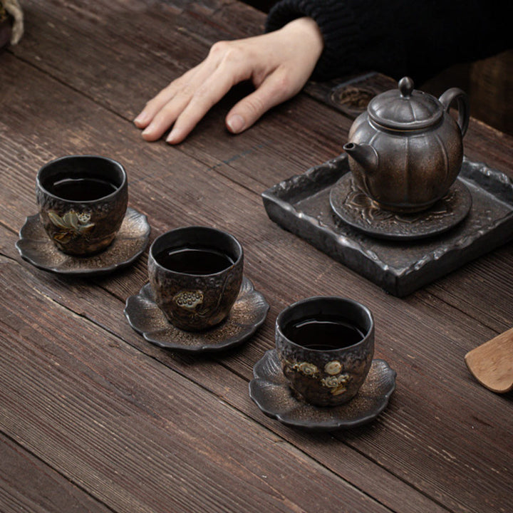 Buddha Stones、蓮の葉、花、縁起の良い雲、陶器のティーカップ、カンフーティーカップ
