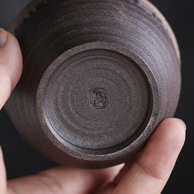 Buddha Stonesシンプルなブラウンのストライプ模様の陶器製ティーカップ カンフーティーカップボウル