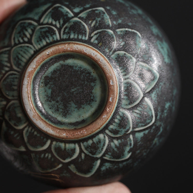 Buddha Stones縁起の良い鶴の陶器ティーカップカンフーティーカップボウル