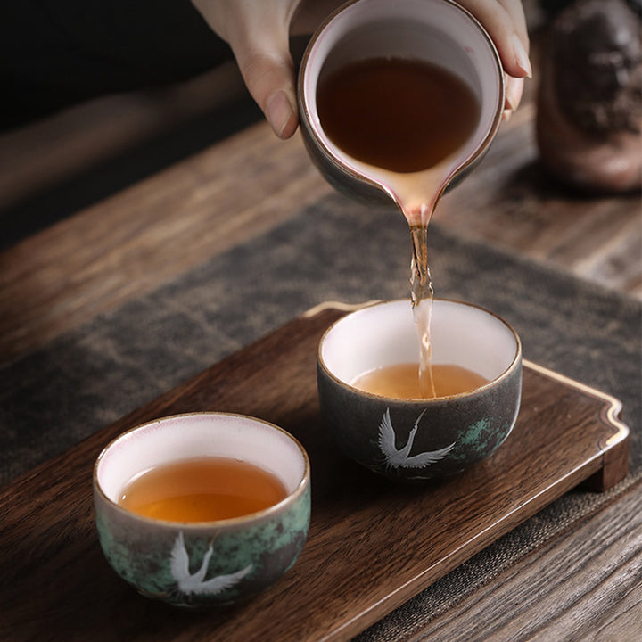 Buddha Stones縁起の良い鶴の陶器ティーカップカンフーティーカップボウル