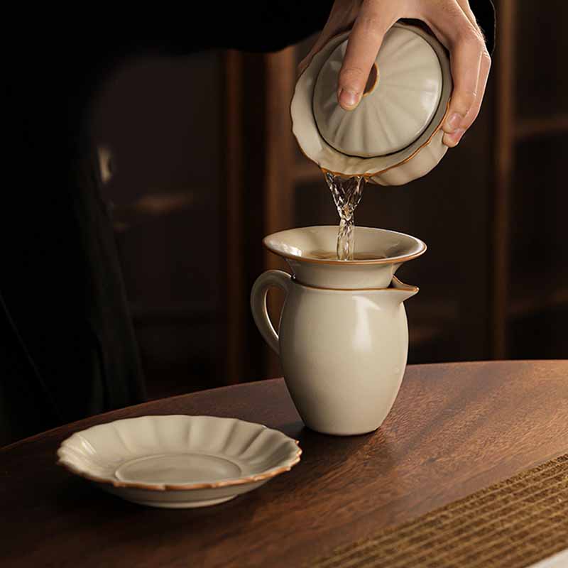 Buddha Stonesベージュ 梅の花 桃の枝 陶器 蓋付き 蓋碗 三彩 ティーカップ カンフーティーカップ