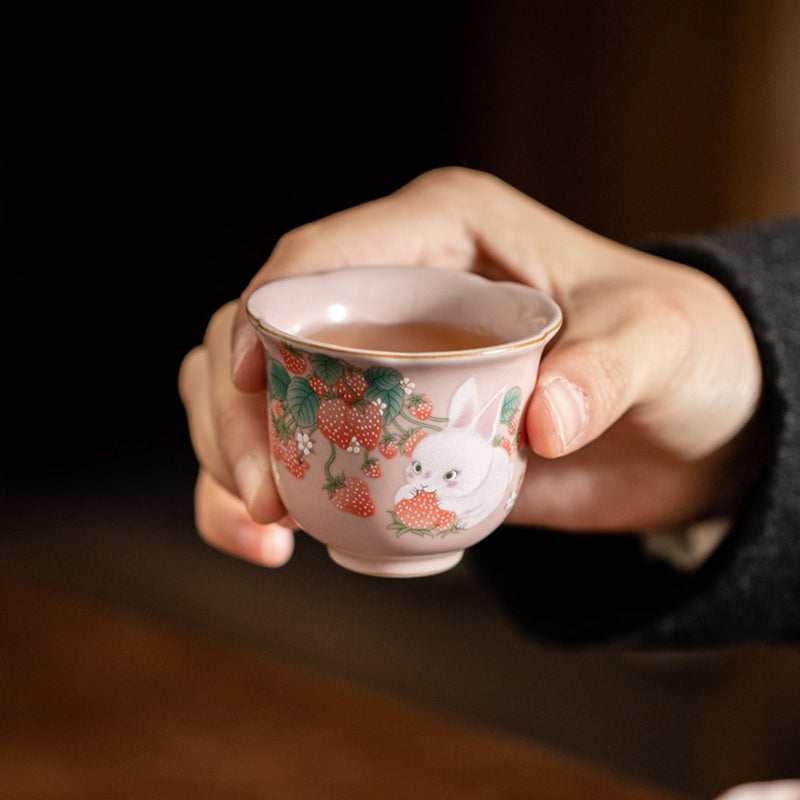 Buddha Stonesかわいいイチゴウサギの花 陶器ティーカップ カンフーティーカップ 55ml
