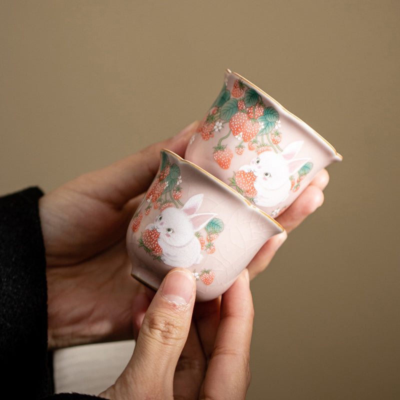 Buddha Stonesかわいいイチゴウサギの花 陶器ティーカップ カンフーティーカップ 55ml