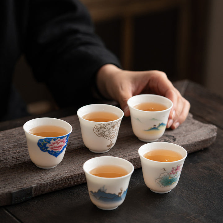 Buddha Stones、蓮の花、葉、山の亭、ヘラジカ、牡丹、陶器のティーカップ、カンフーティーカップ