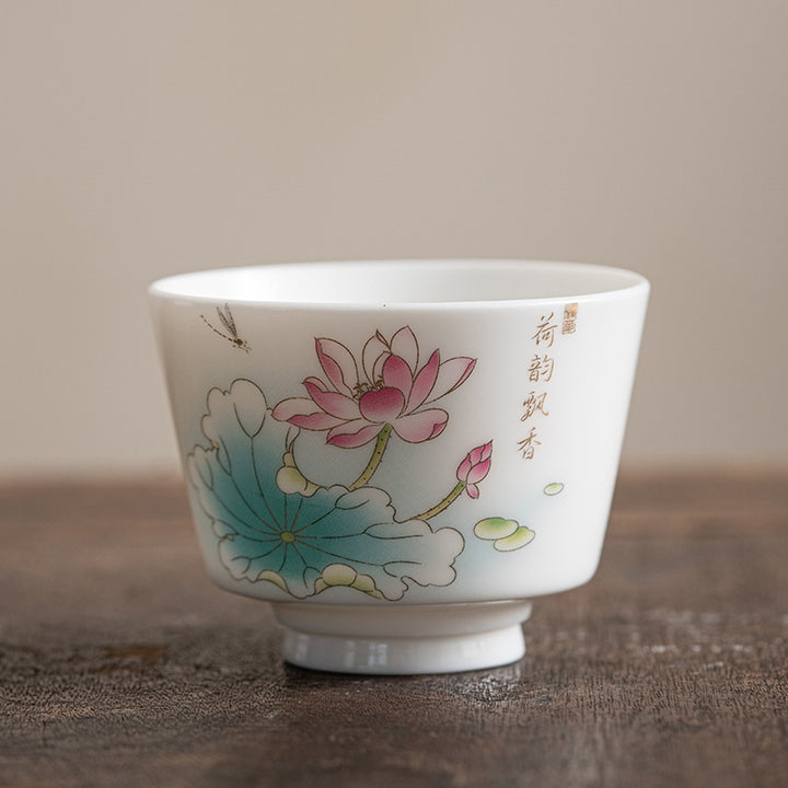 Buddha Stones、蓮の花、葉、山の亭、ヘラジカ、牡丹、陶器のティーカップ、カンフーティーカップ