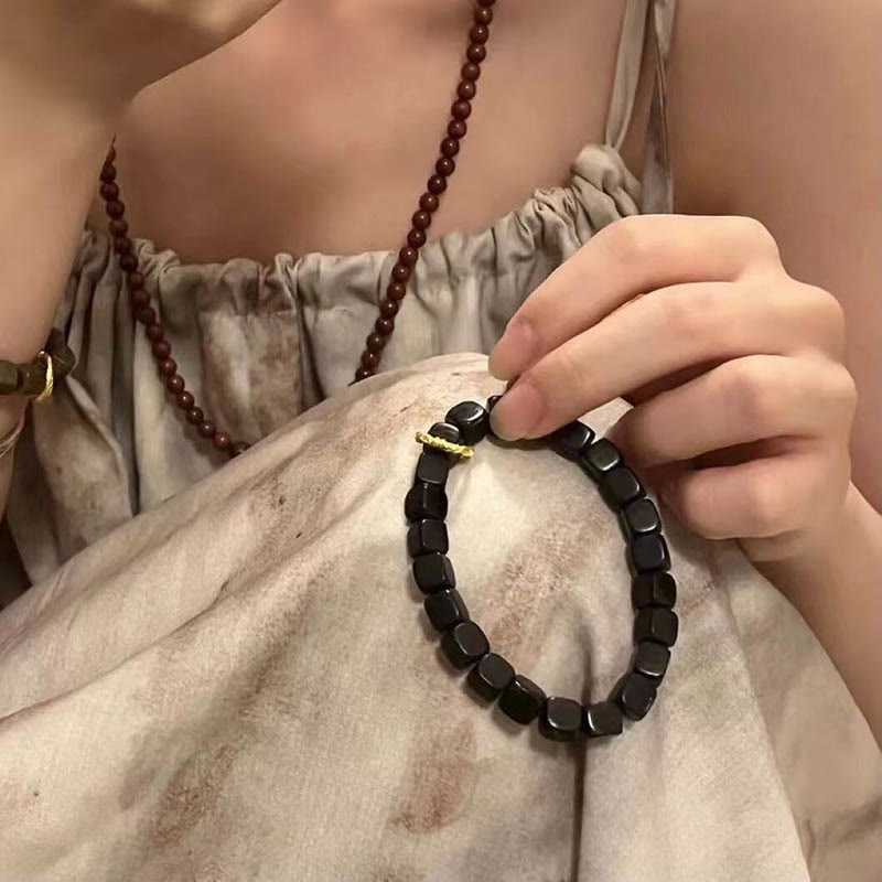 Buddha Stonesチベット黒檀 スクエアビーズ 平和 穏やか ブレスレット