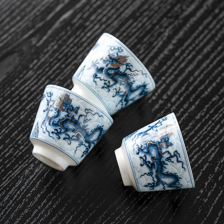 Buddha Stones小さな青と白の龍の模様 陶器ティーカップ カンフーティーカップ 45ml