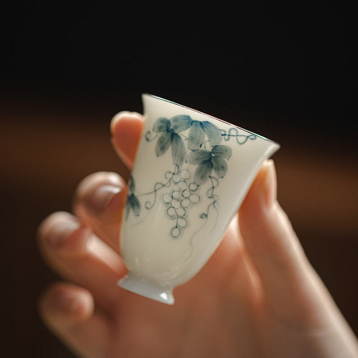 Buddha Stones小さな手描きブドウ 陶器ティーカップ カンフーティーカップ 30ml