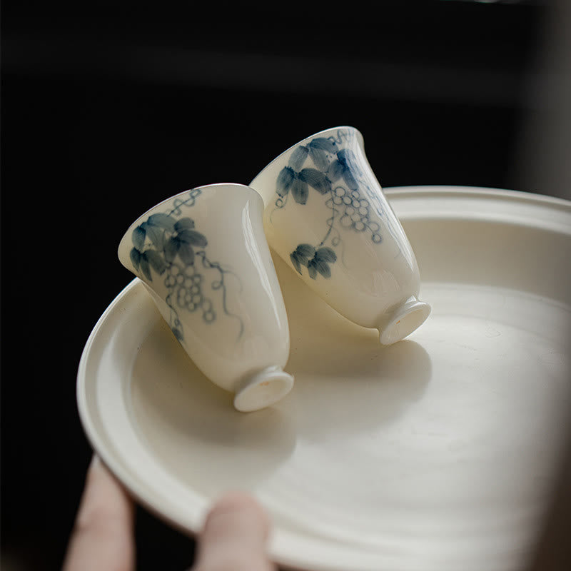 Buddha Stones小さな手描きブドウ 陶器ティーカップ カンフーティーカップ 30ml
