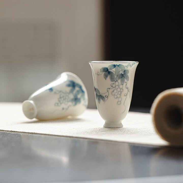 Buddha Stones小さな手描きブドウ 陶器ティーカップ カンフーティーカップ 30ml