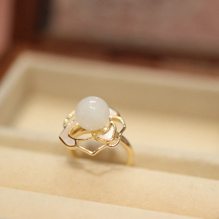 Buddha Stones925 スターリングシルバー メッキ ゴールドポスト 和田白翡翠 シャコガイ 石 椿の花 幸運のネックレス ペンダント リング イヤリング