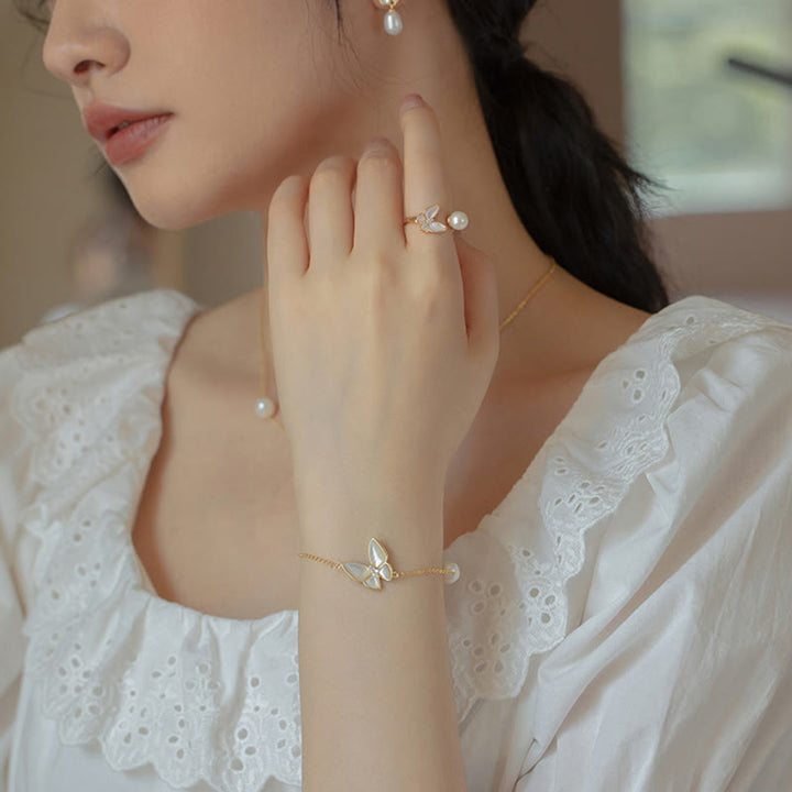 Buddha Stones 14K ゴールドメッキ 銅パール シャコガイ 石 バタフライ 祝福リング ブレスレット ネックレス ペンダント イヤリング セット