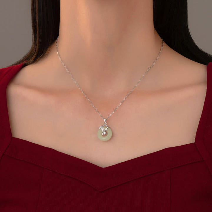 Buddha Stones925 スターリングシルバー 和田翡翠 竹の葉 平和バックル 繁栄のネックレスペンダント