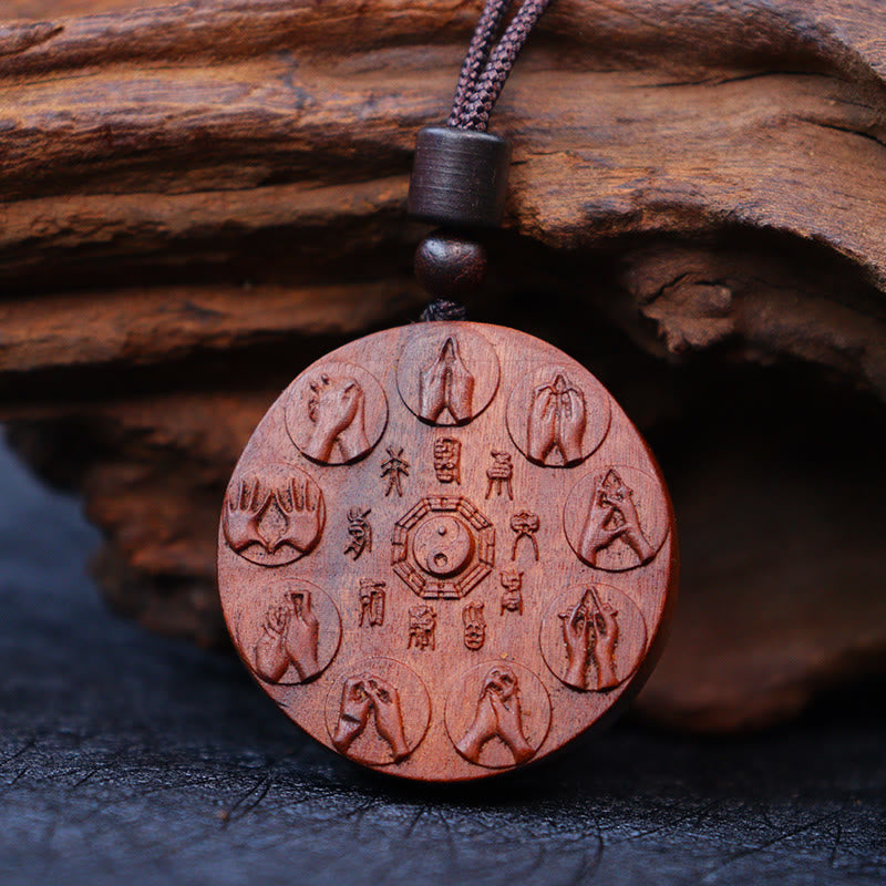 Buddha Stones、雷に打たれたナツメの木、陰陽八卦、山の幽霊、お金を使うのを防ぐネックレスペンダント