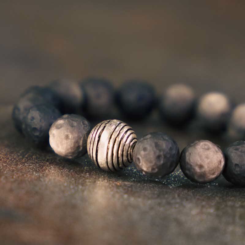 Buddha Stones天然銀光沢黒曜石 月隕石 守護ブレスレット