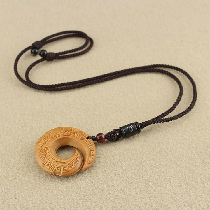 Buddha Stones黒檀 白檀 運気アップ デザイン柄 平和 ネックレス ペンダント