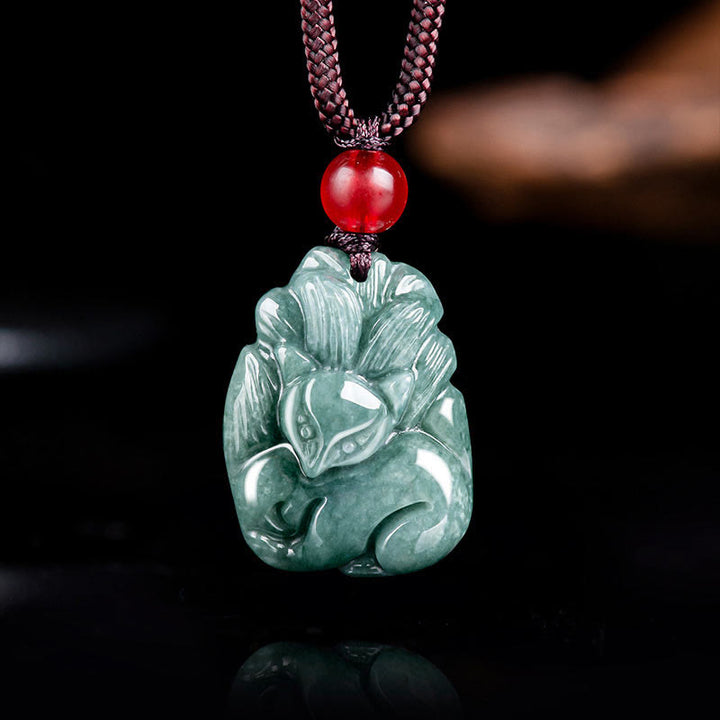 Buddha Stones天然緑翡翠九尾狐彫刻繁栄ネックレスペンダント