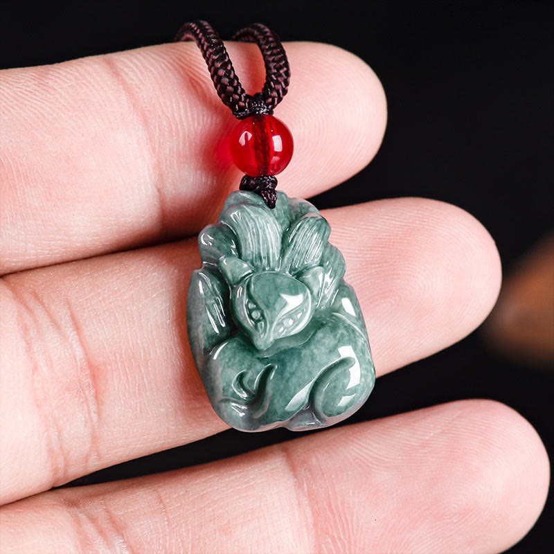Buddha Stones天然緑翡翠九尾狐彫刻繁栄ネックレスペンダント