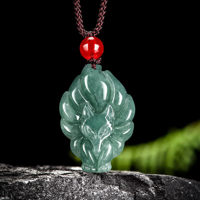 Buddha Stones天然緑翡翠九尾狐幸運ネックレスペンダント - 翡翠（天然翡翠、色味は個体差があります） - image 0