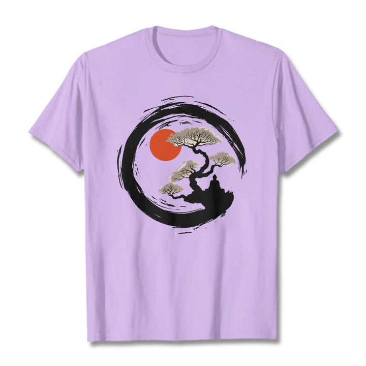 Buddha Stones、赤い太陽、松、禅サークル、瞑想、仏陀Tシャツ