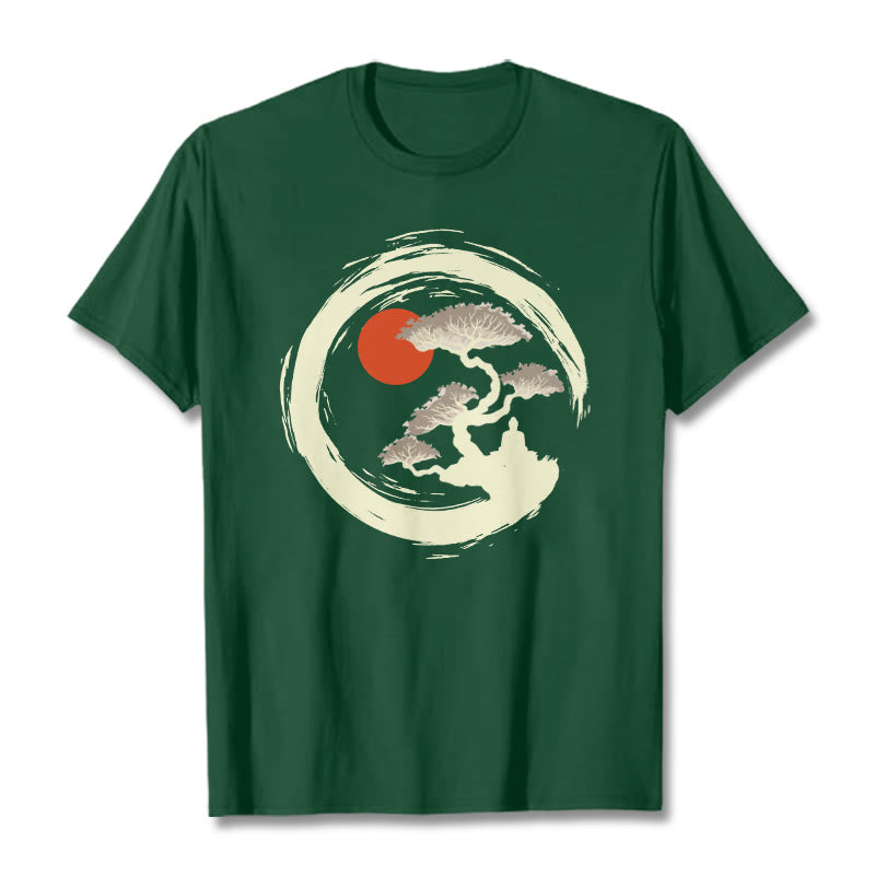 Buddha Stones、赤い太陽、松、禅サークル、瞑想、仏陀Tシャツ