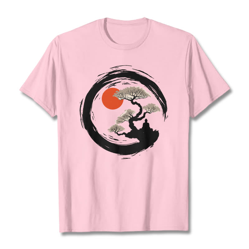 Buddha Stones、赤い太陽、松、禅サークル、瞑想、仏陀Tシャツ