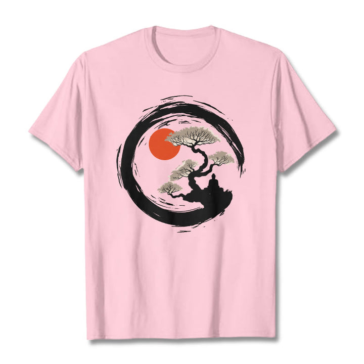 Buddha Stones、赤い太陽、松、禅サークル、瞑想、仏陀Tシャツ