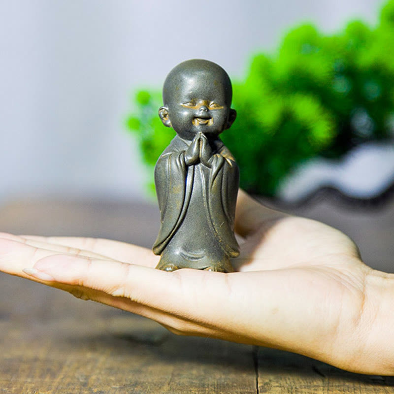 Buddha Stones小さな瞑想僧 鉄粉 錆 鋳造樹脂像 机上装飾