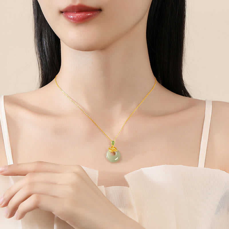 Buddha Stones翡翠蓮華の豊穣の紐ネックレスペンダント