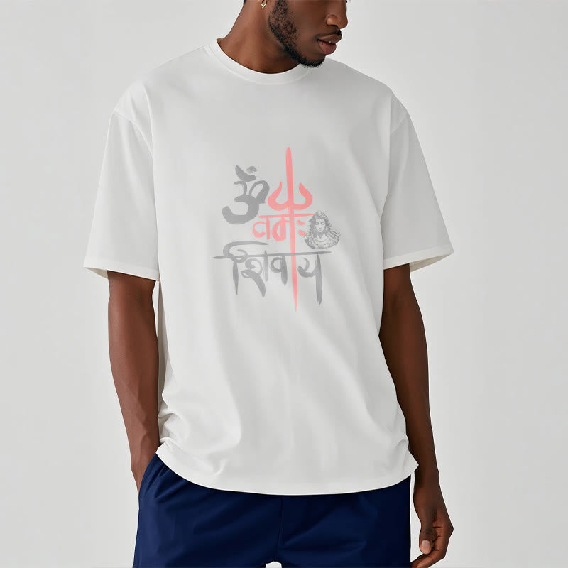 Buddha StonesOM NAMAH SHIVAYA レッドトライデントコットンTシャツ - image 7