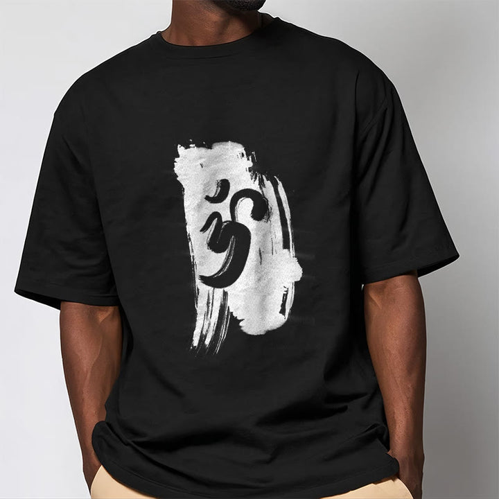 Buddha StonesOM インク背景 コットンTシャツ - image 3